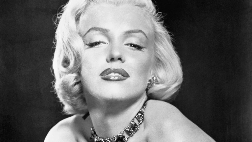 where is Marilyn Monroe buried?